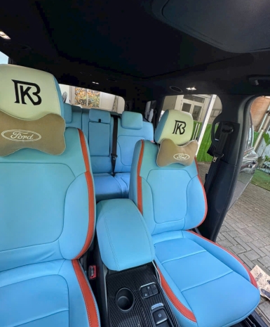 Nội thất Everet 2023 đổi màu